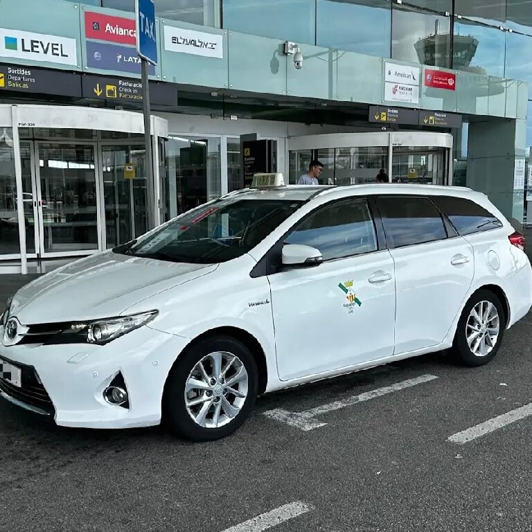 Taxi: Toyota