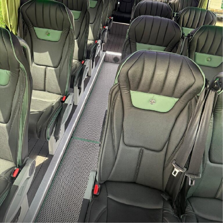 Operador de autocares: Mercedes