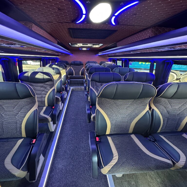 Operador de autocares: Mercedes