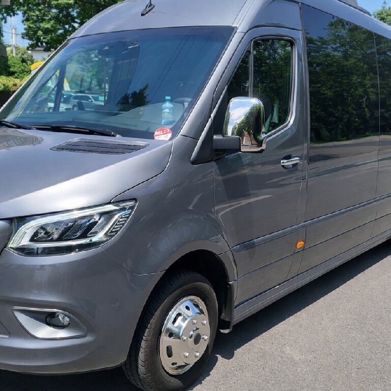 Operador de autocares: Mercedes