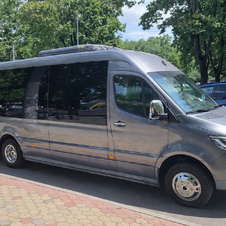 Operador de autocares: Mercedes