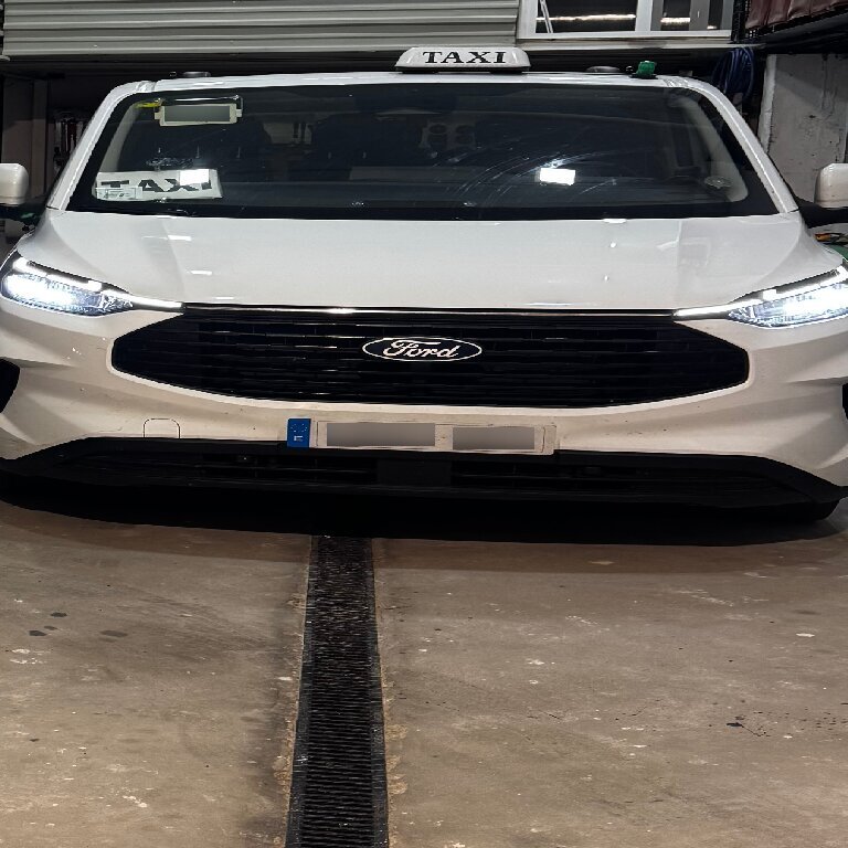 Taxi: Ford