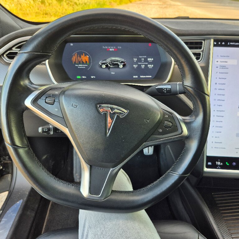 VTC: Tesla