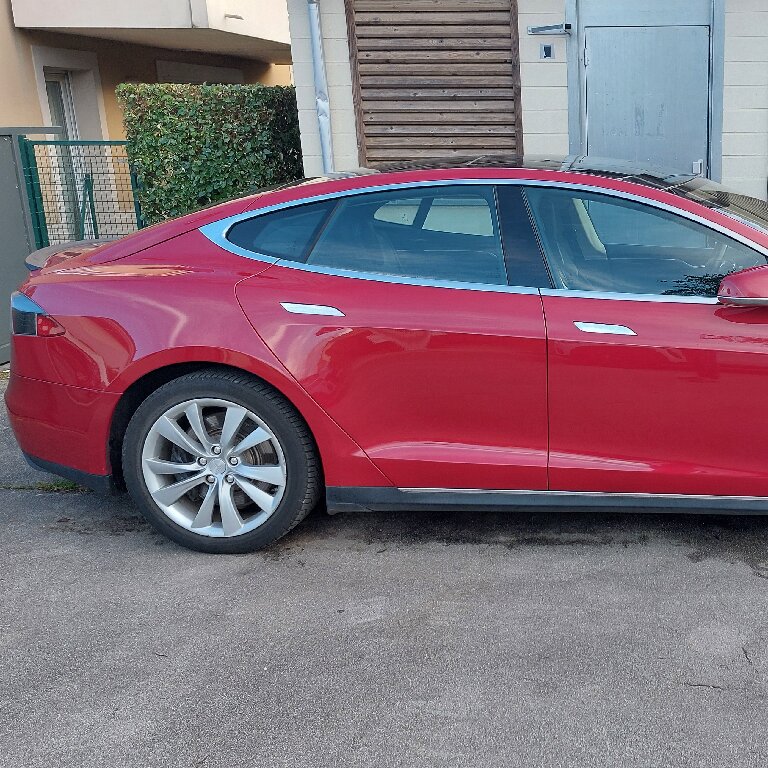 VTC: Tesla