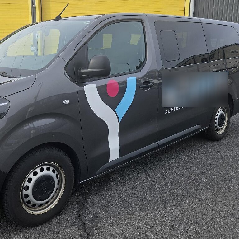 Operador de autocares: Toyota