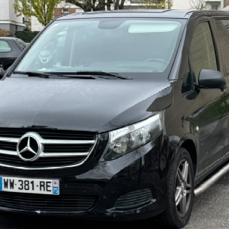 Mietwagen mit Fahrer: Mercedes