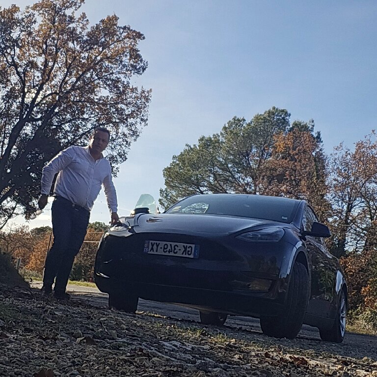 VTC: Tesla