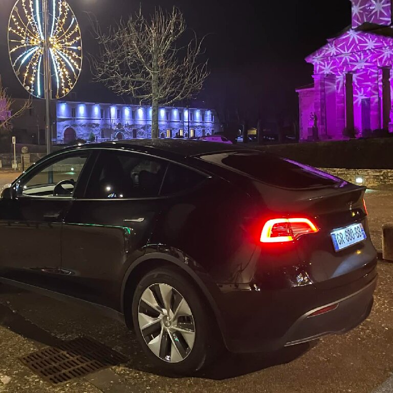 VTC: Tesla