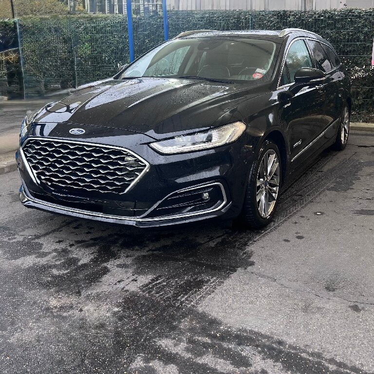 Mietwagen mit Fahrer: Ford