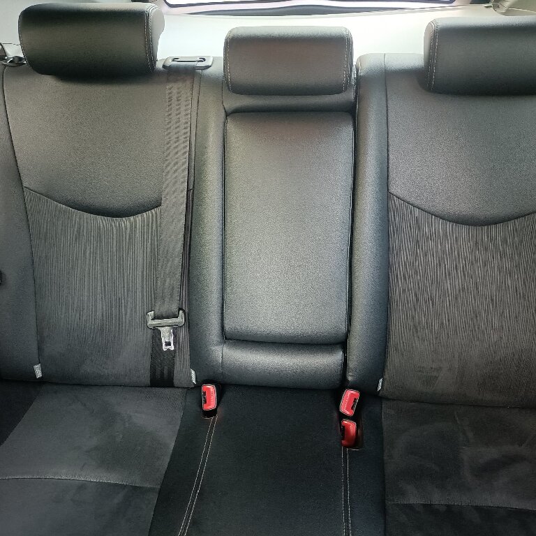 Mietwagen mit Fahrer: Toyota