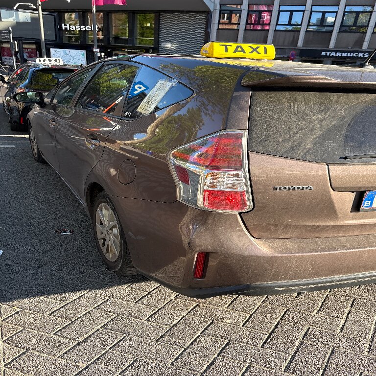 Taxi: Toyota