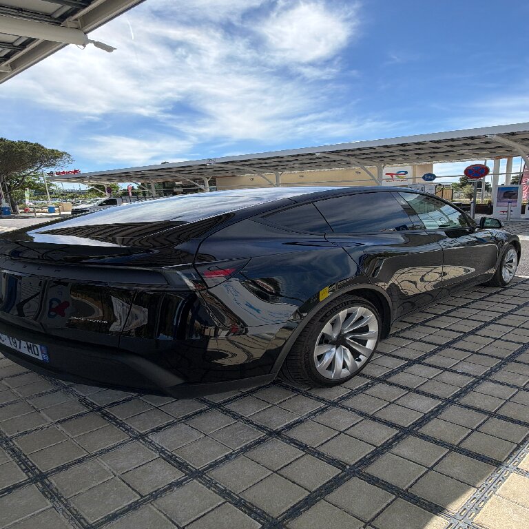 VTC: Tesla
