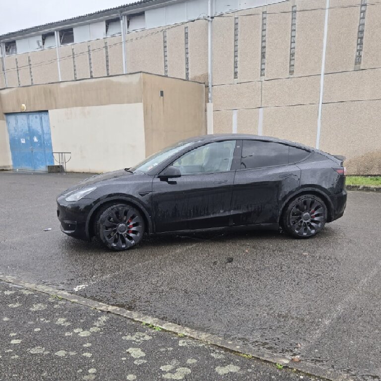 VTC: Tesla