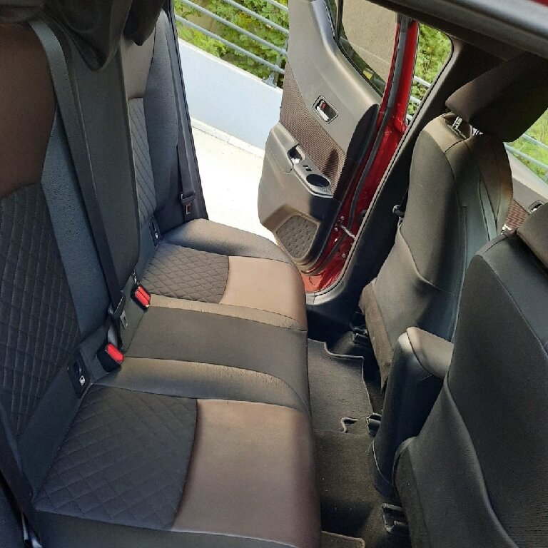 Mietwagen mit Fahrer: Toyota