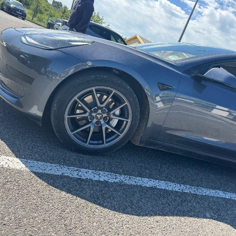 VTC: Tesla