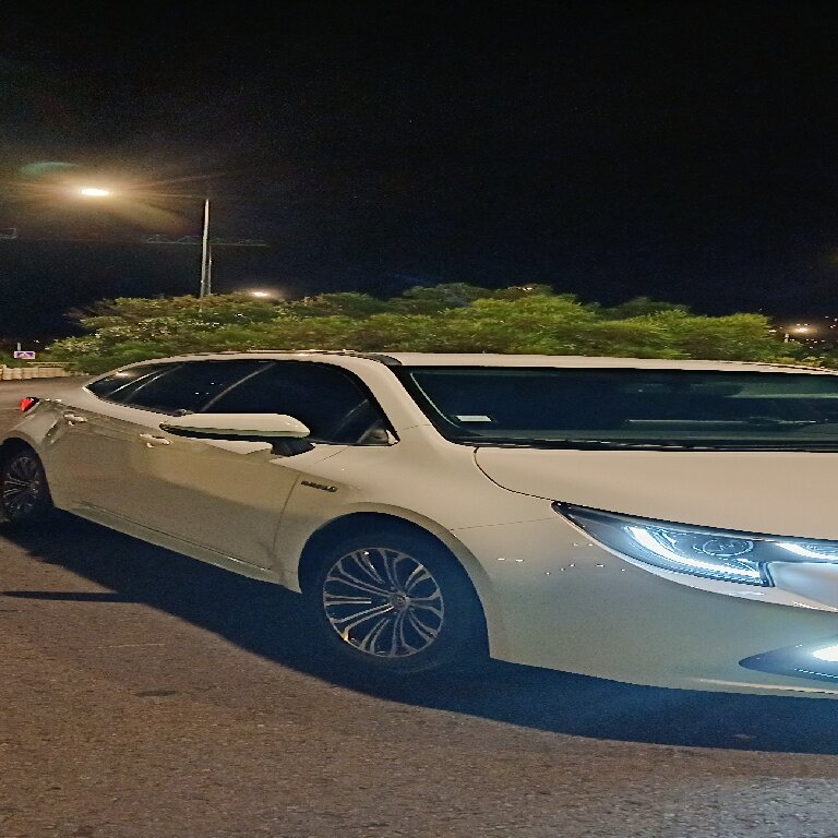 Mietwagen mit Fahrer: Toyota