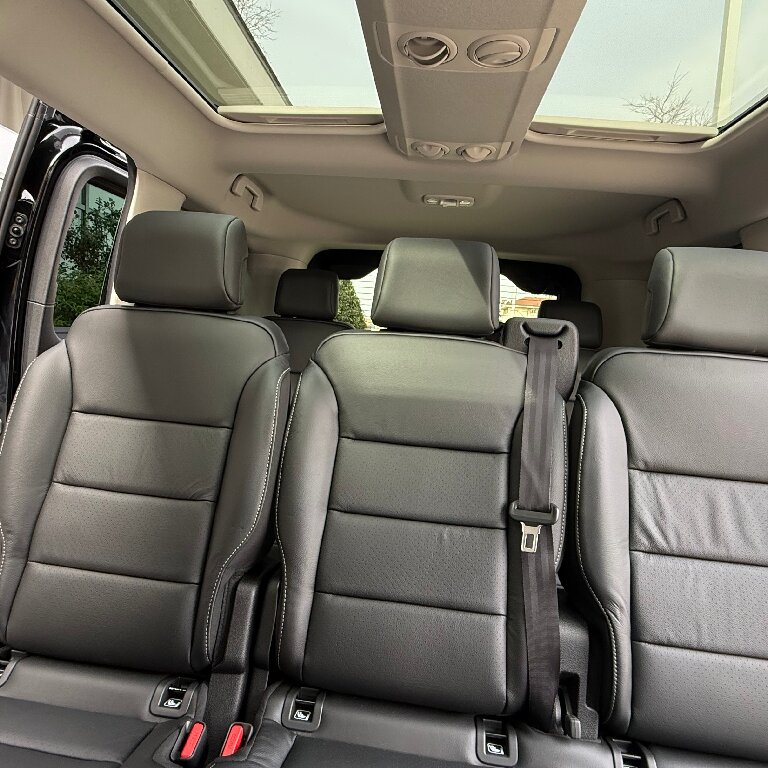 Mietwagen mit Fahrer: Peugeot