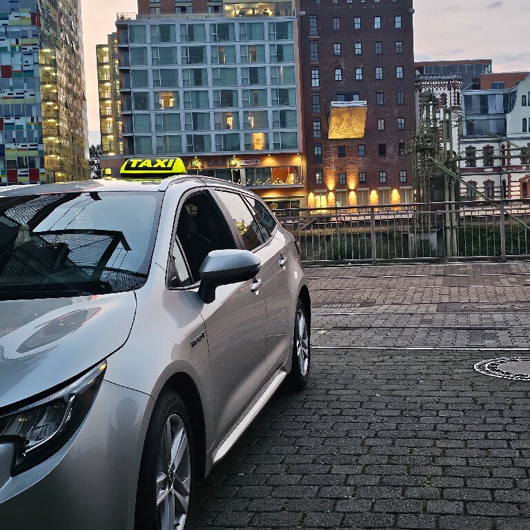 Taxi: Toyota