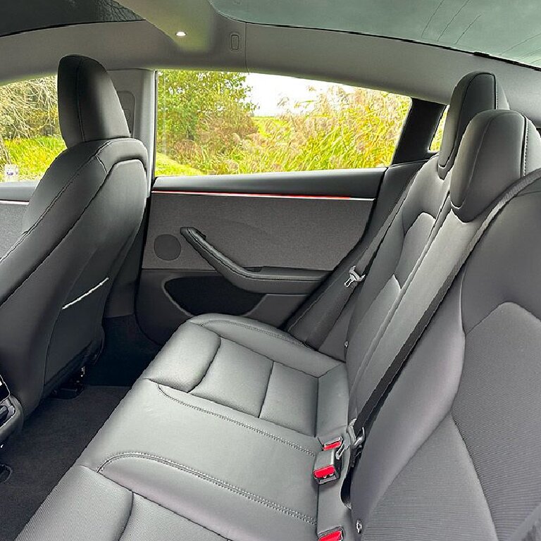 Taxi: Tesla