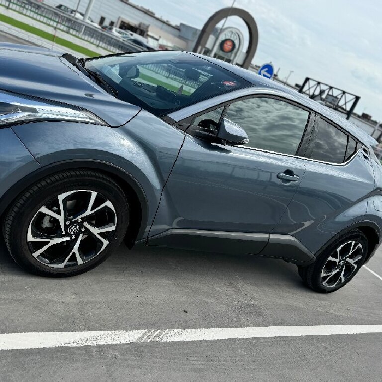 Mietwagen mit Fahrer: Toyota