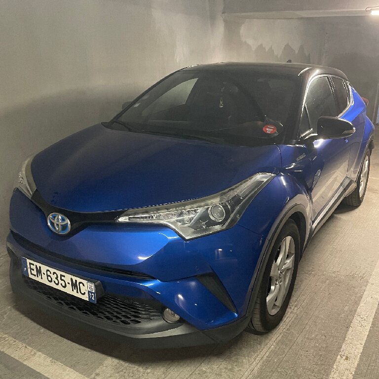 Mietwagen mit Fahrer: Toyota