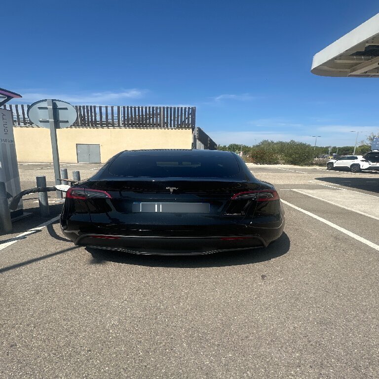 VTC: Tesla