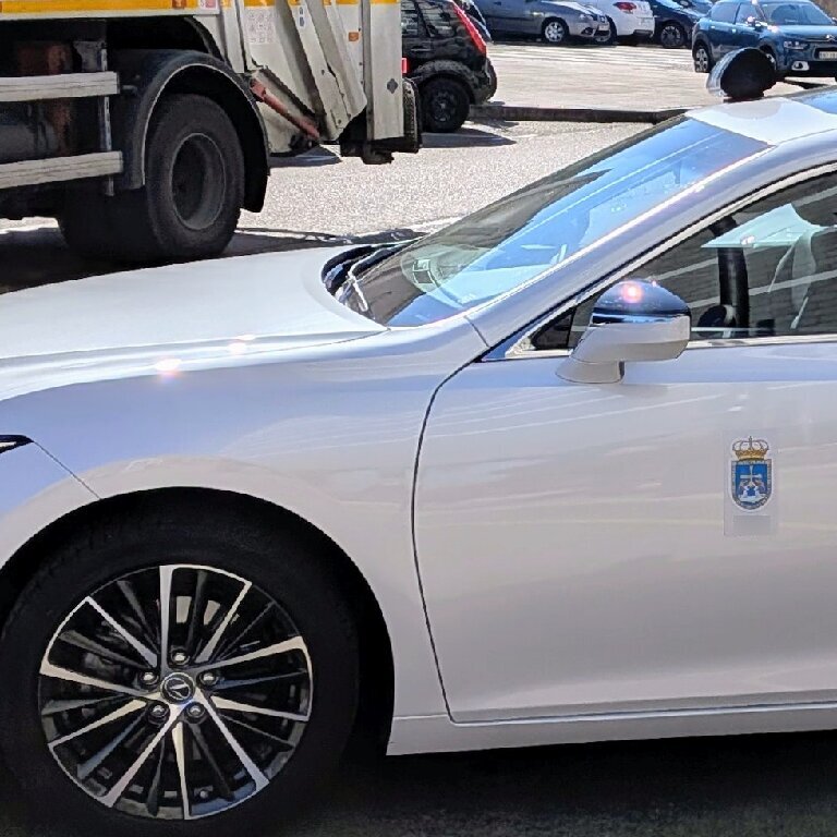 Taxi: Lexus