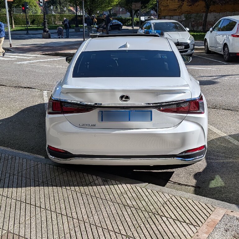 Taxi: Lexus