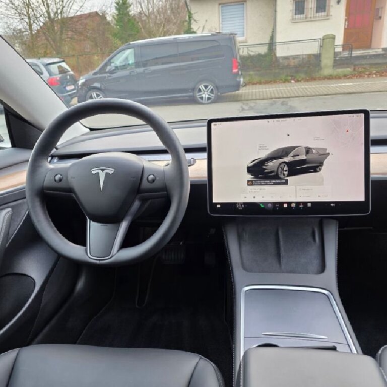VTC: Tesla