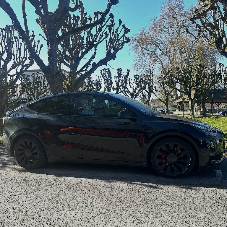 VTC: Tesla