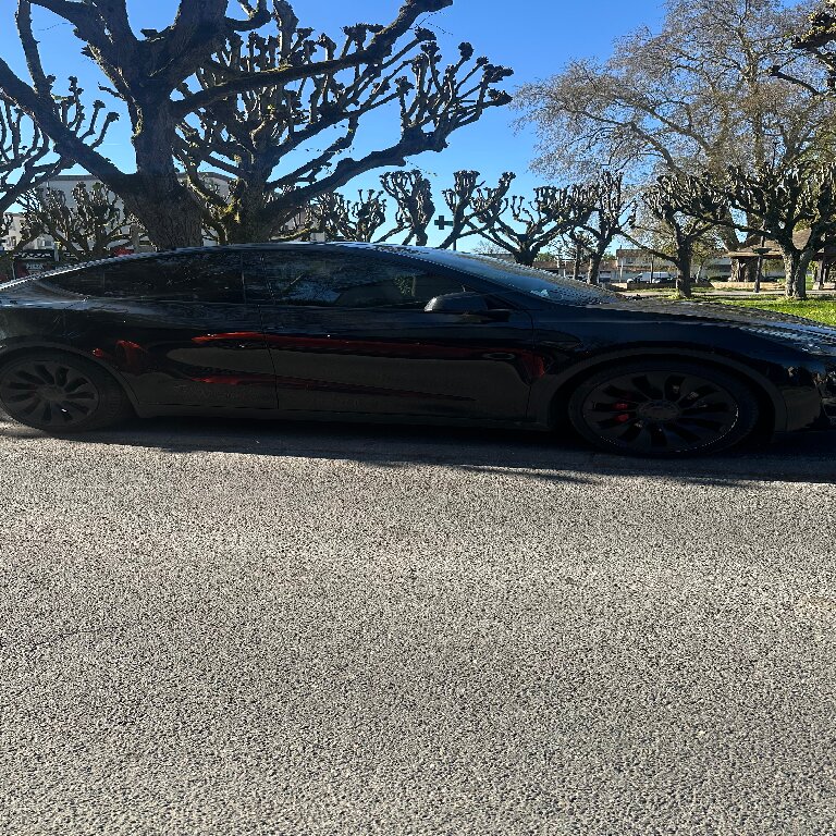 VTC: Tesla