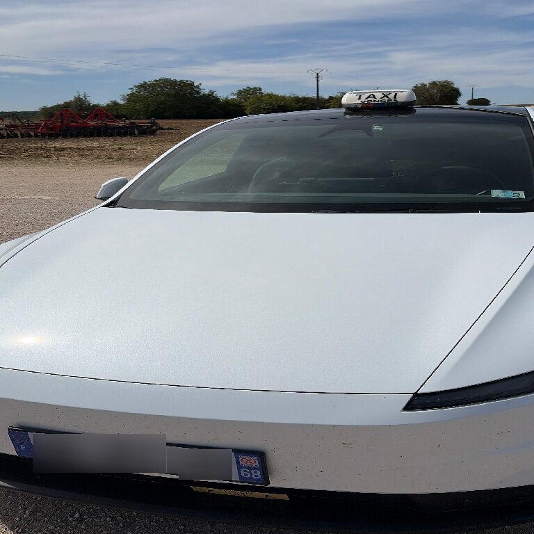 Taxi: Tesla