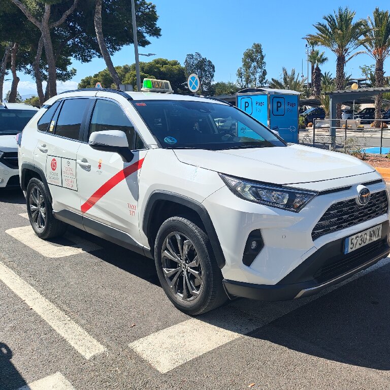 Taxi: Toyota