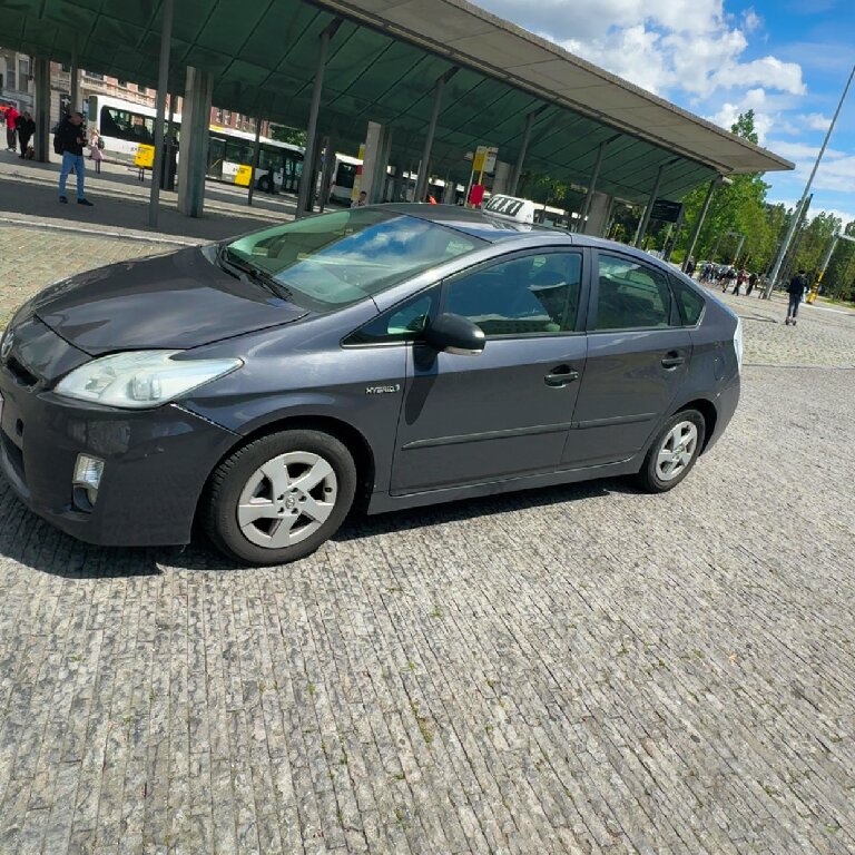 Mietwagen mit Fahrer: Toyota