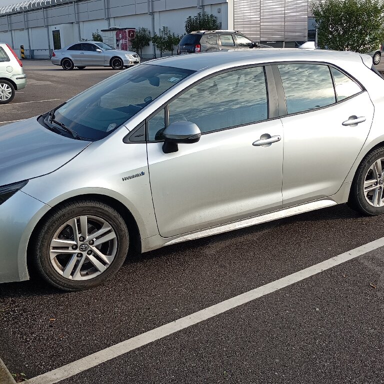 Mietwagen mit Fahrer: Toyota