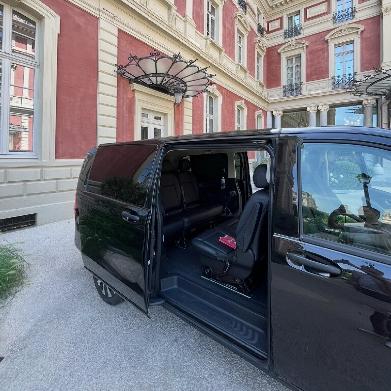 VTC: Mercedes