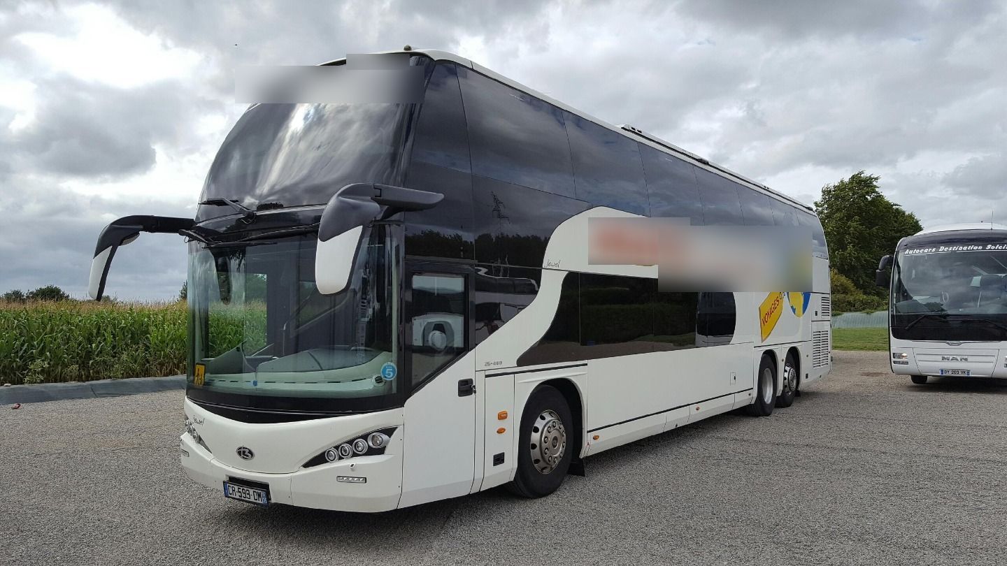 Reisebus Anbieter Saint-Jacques-de-la-Lande: MAN