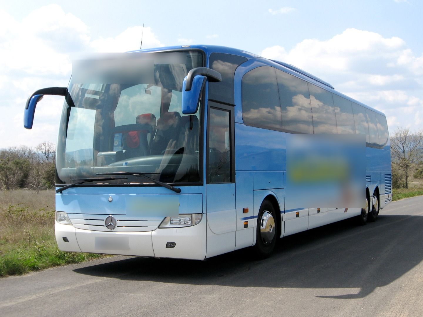 Reisebus Anbieter Largentière: Mercedes