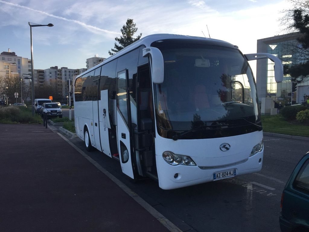 Reisebus Anbieter Noisy-le-Grand: King Long