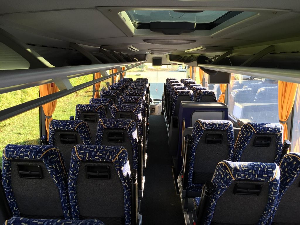 Reisebus Anbieter Neufmoutiers-en-Brie: Mercedes