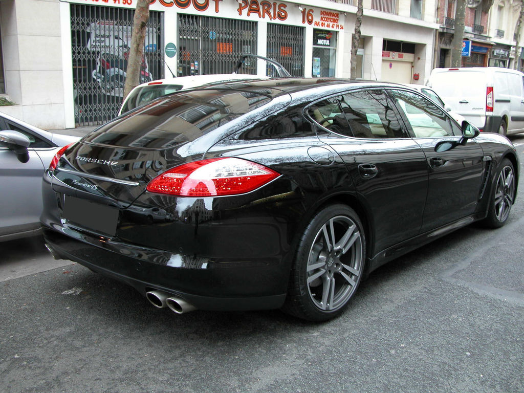 Mietwagen mit Fahrer Levallois-Perret: Porsche