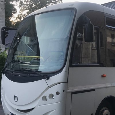 Coach minibus in Villiers-le-Bel
