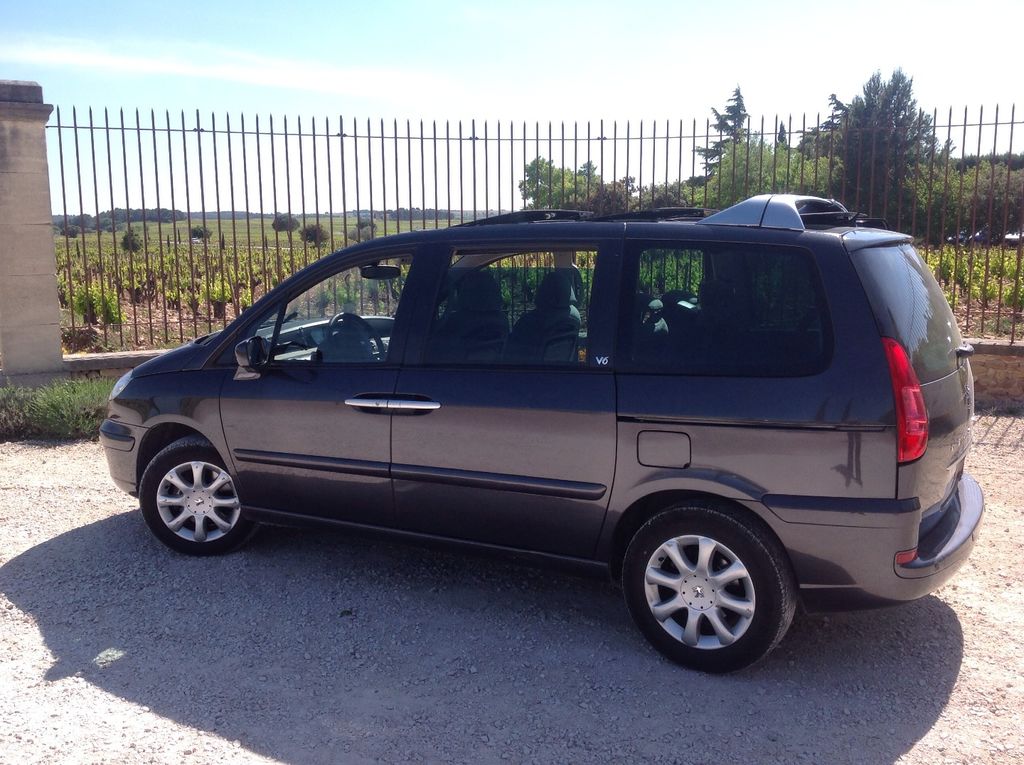 Mietwagen mit Fahrer Avignon: Peugeot