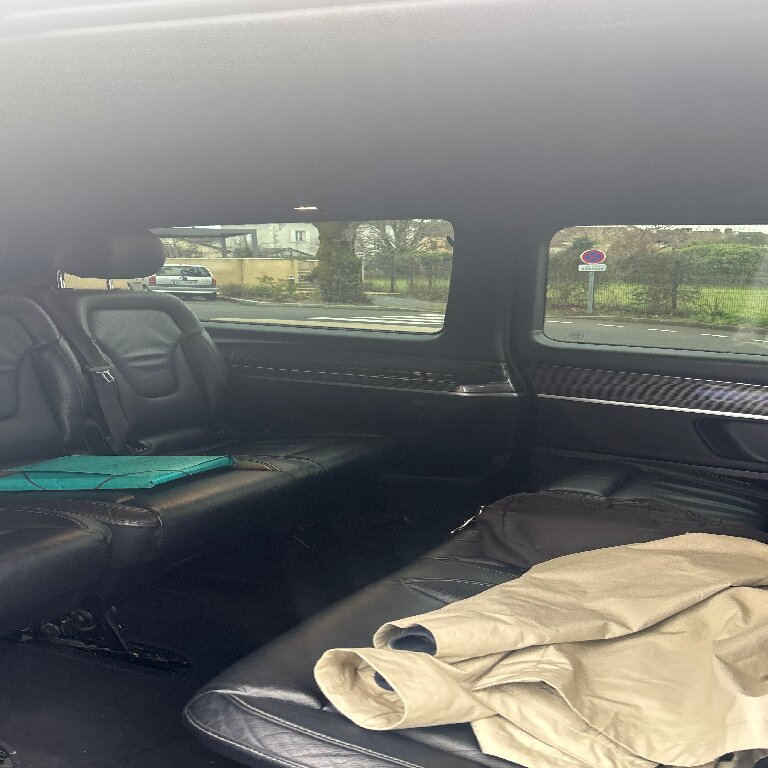 Taxi Saint-Sulpice-et-Cameyrac: Mercedes