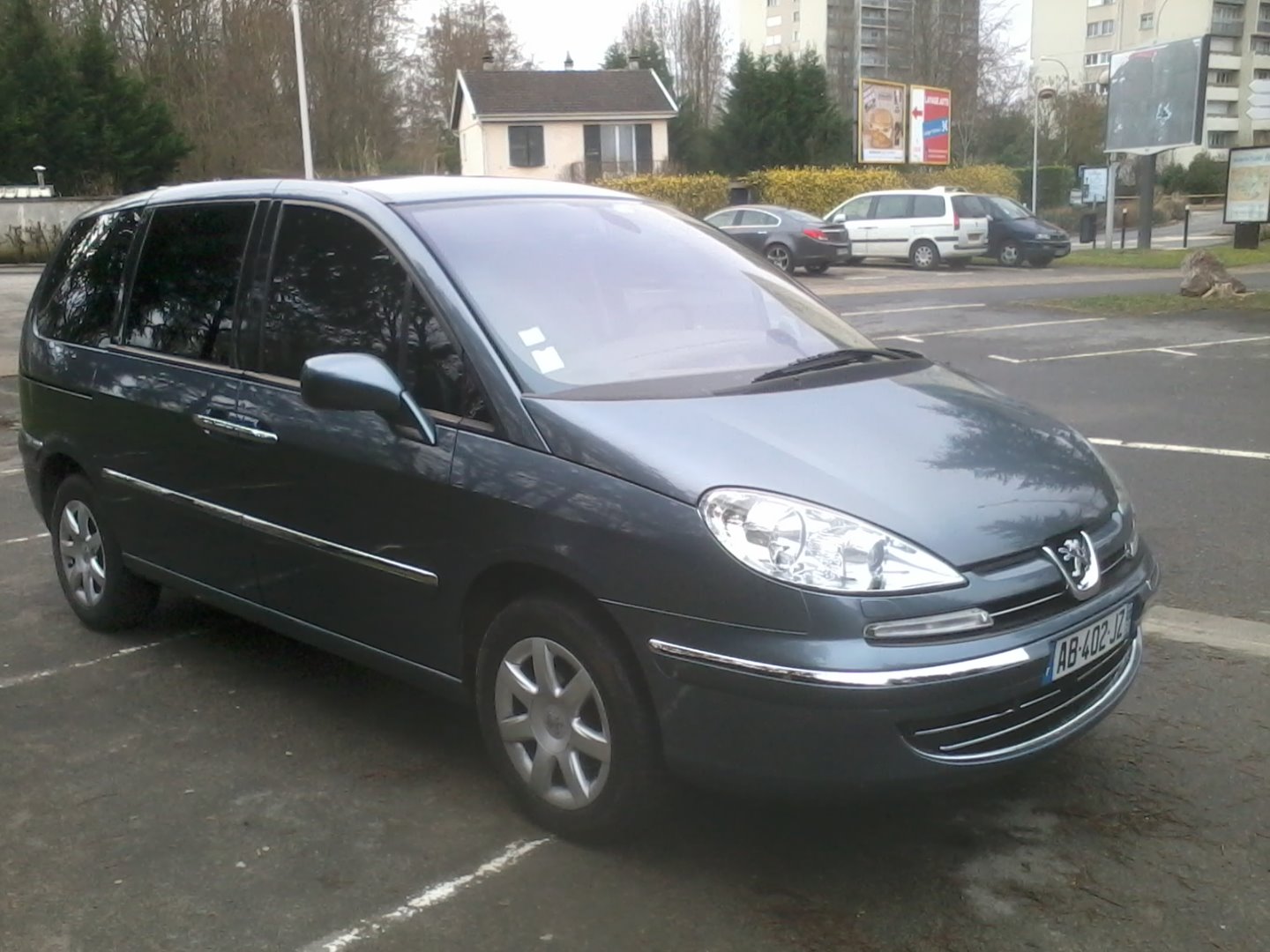 Mietwagen mit Fahrer Senlis: Peugeot