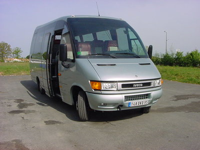Autocar minibus en Argenteuil