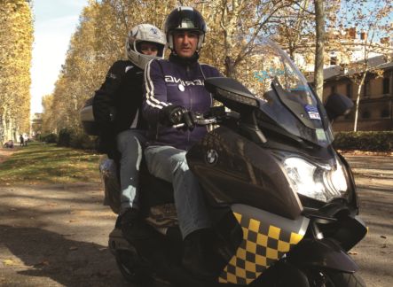 Motorrad mit Fahrer Blagnac: BMW