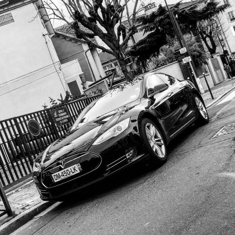 Taxi Montigny-le-Bretonneux: Tesla