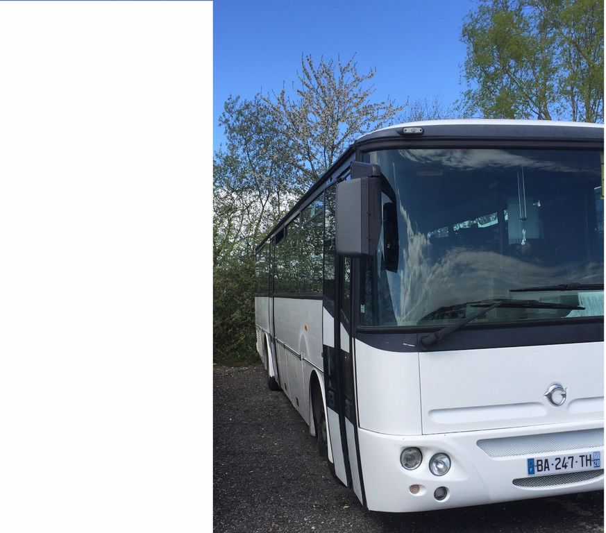 Reisebus Anbieter Moissy-Cramayel: Iveco