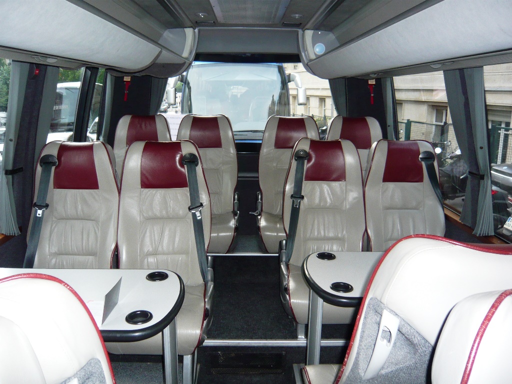 Reisebus Anbieter Paris: Iveco